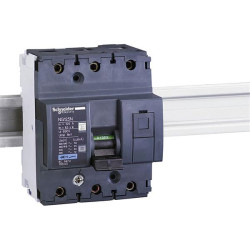 Disjoncteur 3p 63A 25kA C