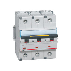 Disjoncteur 3P 100A 16kA C